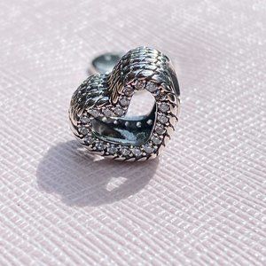 PANDORA Snake Chain Pattern Open Heart Charm